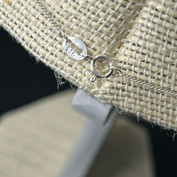 925 Sterling Silver 17” Chain Necklace w/ Heart Shaped Pendant w/ CZ - Picture 3 of 4